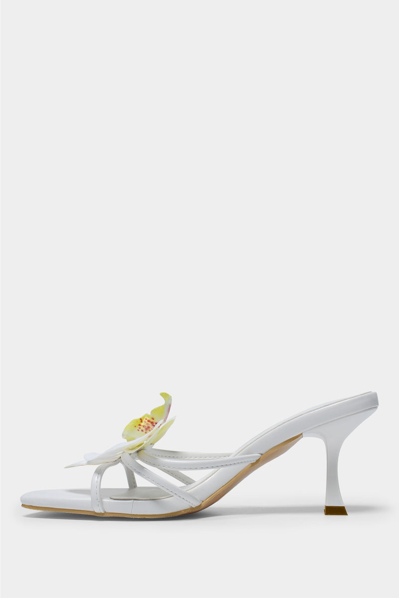 Powerpuff Sandals - White